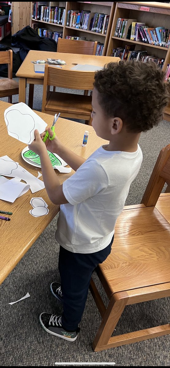 LibEricksen's tweet image. Happy Birthday Dr. Seuss! 📚🍳💚 #ReadAcrossAmerica2023 #ReadAcrossAmericaDay #DrSeuss #librariesrock #schoollibraries @HammondTerrilyn @RCSDLibraries @RCSDsch5 @NYBookDr