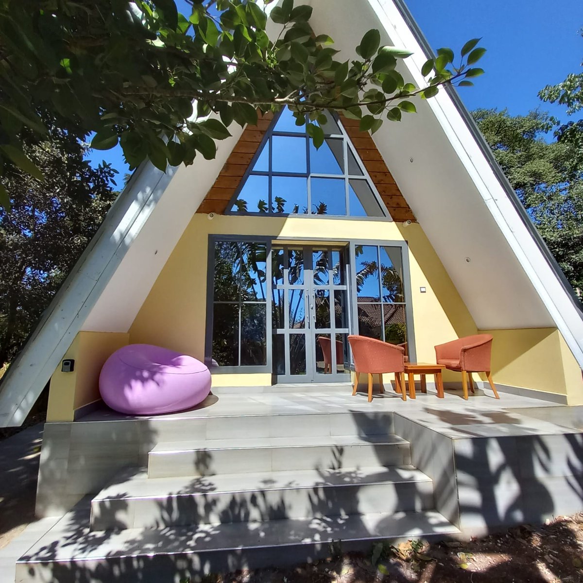 kanma_kenya's tweet photo. Tigoni honeymoon suite perfect for 2people for weekends romantic getaway +254721438042 #HolidayWeekends #Vacationsweekends #WeekendGetaway Congratulations Wakili President William Ruto #WeAreUoN Uhuru Kenyatta #RigathiGachagua #KenyaVsNigeria https://t.co/T2vfZ8i5Zb