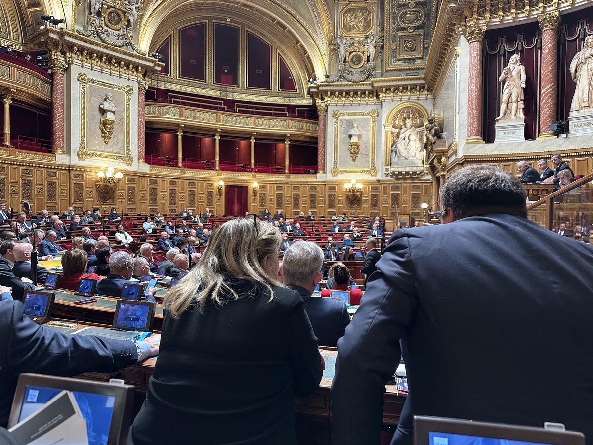 OuzouliasP's tweet photo. Ouverture des débats au Sénat sur la réforme des retraites. Avec mes collègues du @senateursCRCE, nous sommes déterminés à faire reculer le gouvernement. La retraite à 64 ans, c'est non ! https://t.co/CFoOHGLZp5