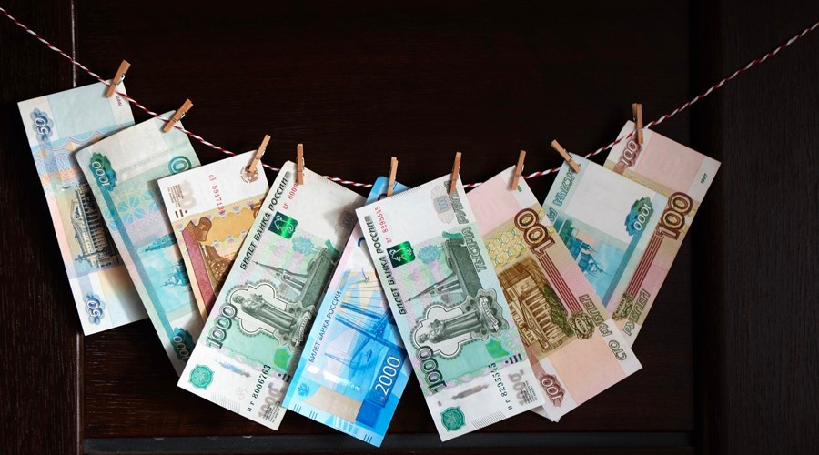 crimeainform's tweet photo. Спустя год после отключения первых российских банков от системы SWIFT у граждан осталось как минимум семь способов перечисления денег за гр��ницу и возможность оплаты покупок за рубежом, рассказали участники рынка и эксперты https://t.co/0NJ9MT78ZU https://t.co/JWMSzR4etc