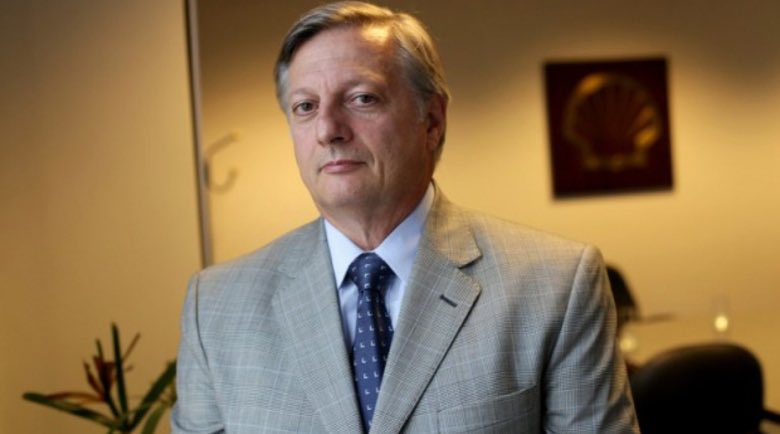 Tenía razón y tenía coraje.
Las palomas lo echaron.