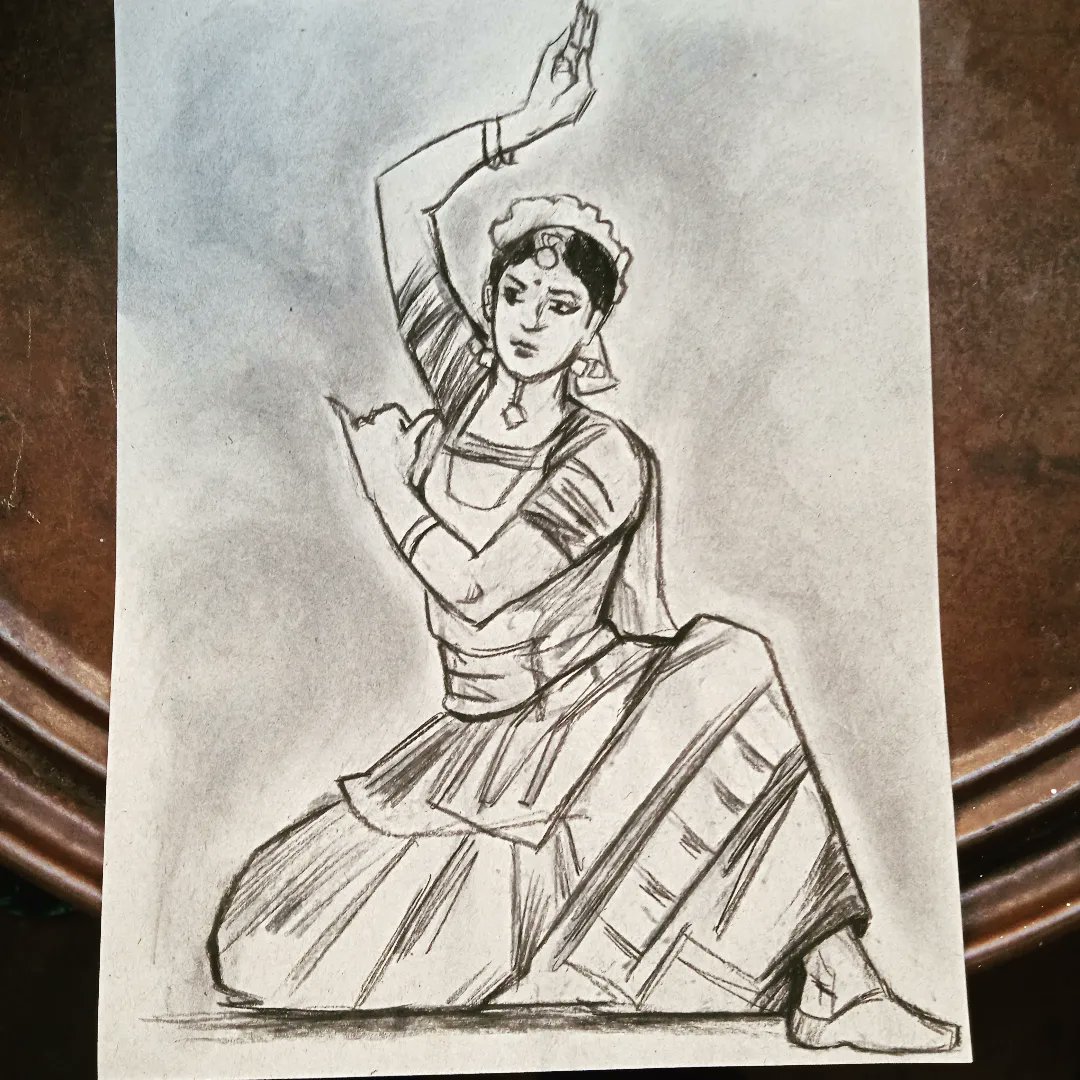 wicho_rocker's tweet photo. De las últimas prácticas en el discord de @pixelatl con el tema Gitanos e India.
#sketching #sketch #gypsy #gypsetstyle #india #draw #drawingpeople #drawings #charcoaldrawing #dibujo https://t.co/iW6HZ6hYPv