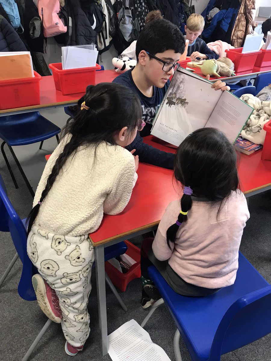 firsprimarysale's tweet image. #WorldBookDay2023 We have loved combining #Y6Magnolia and #Y2Walnut to share books and our love of reading with 📚