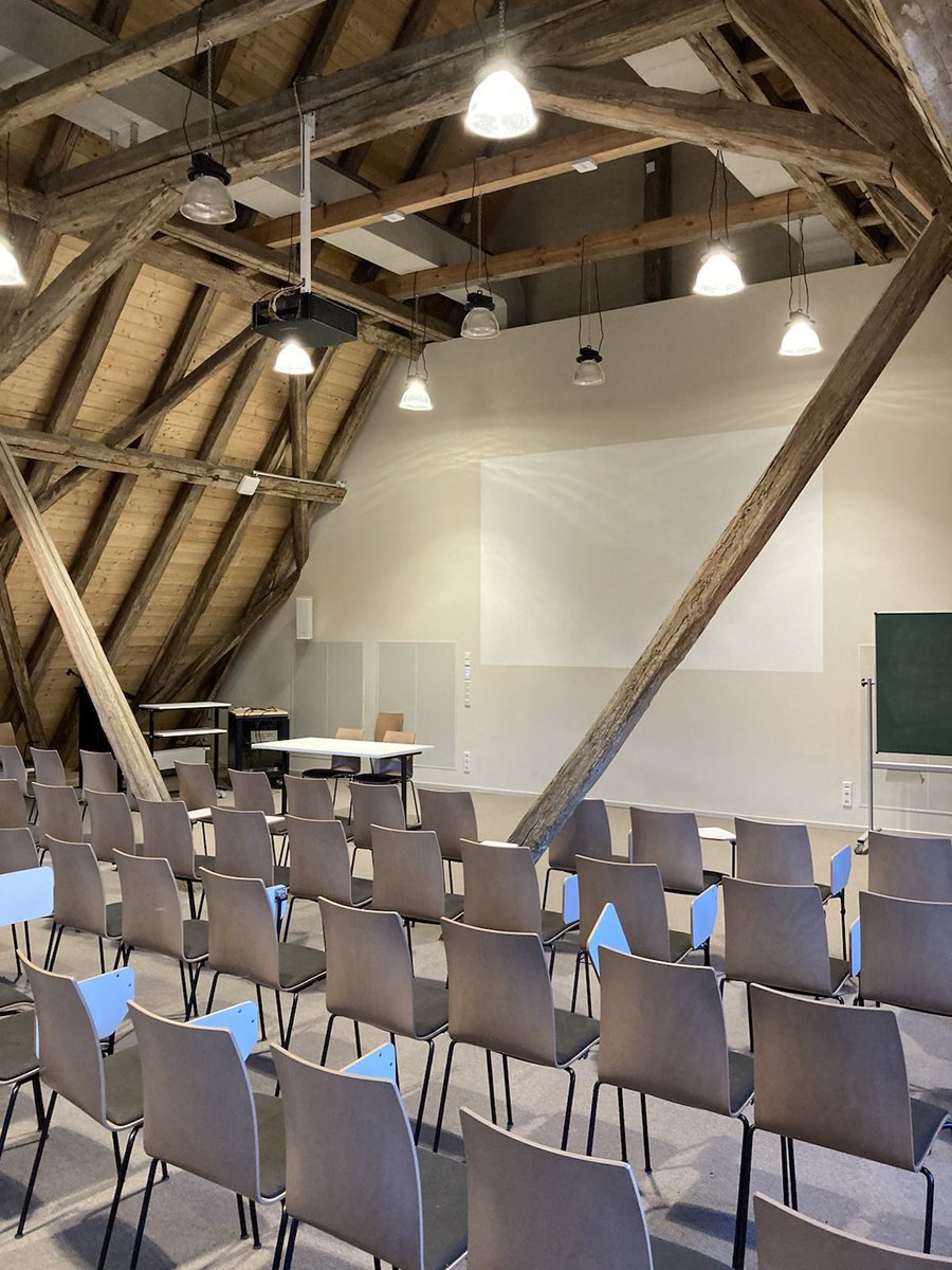 Wir sind morgen auch dabei. Interessierte Eltern sind herzlich eingeladen. Teilnehmen kann man ohne Anmeldung; kostenfrei. Wir würden uns freuen, recht viele Gäste im schönen Niemeyer-Saal, Haus 32 der Franckeschen Stiftungen <a href="/Francke_halle/">Franckesche Stiftungen</a> über dem Spielehaus begrüßen zu dürfen.