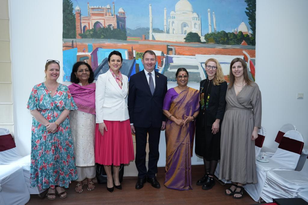 .<a href="/GundaReire/">Gunda Reire</a> on a visit to 🇮🇳, speaks about women's empowerment in the digital age: "Latvia will continue to stand up for facilitating women's representation and economic opportunities, in which the improvement of digital skills has a major role to play."
mfa.gov.lv/en/article/lat…