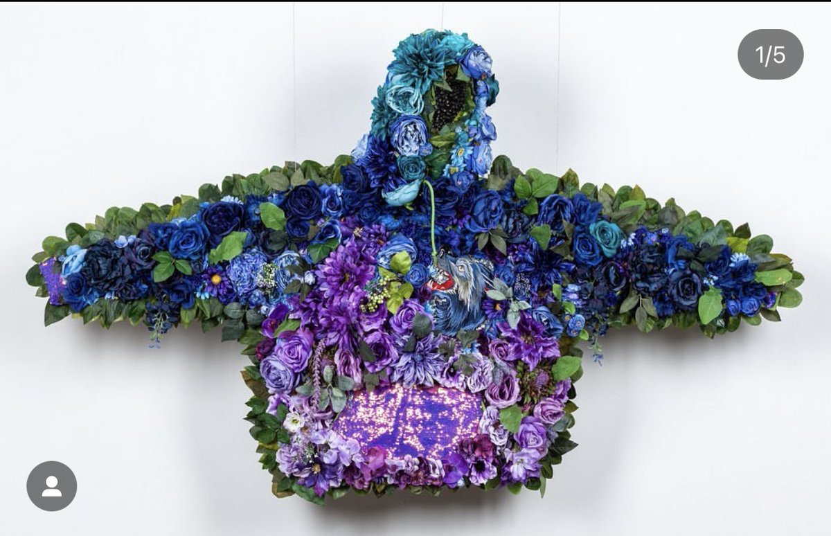 BisterB3000's tweet photo. This piece was a part of a social exhibition in New York by Devan Shimoyama. I found this piece interesting because as of recently the hoodie has become a symbol of black youth unfortunately in various cities following the Trayvon Martin events. #arth287artoninsta https://t.co/1E6GmSdgNF