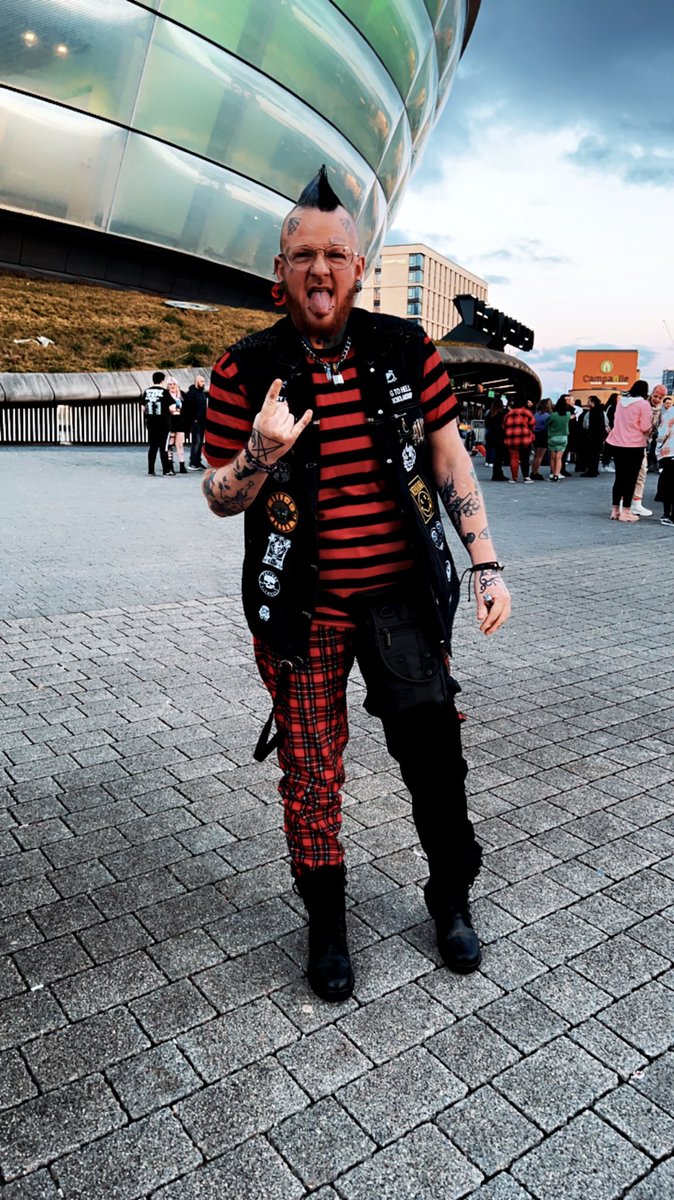 jaxon_kinney's tweet photo. Loving life tbt #bepround #binderboy #demons #Euphoria #FTM #ftmbeard #80skidsrock #ftmbottomgrowth #ftmflirt #ftmgay #ftmgayasfk #ftmgayboi #ftmpacker #ftmtattooed #gingerberdo #ftmtattooedpunk #ftmviking #justjaxjourney #lgbtqiaplus #punks https://t.co/yaSdopfk2e