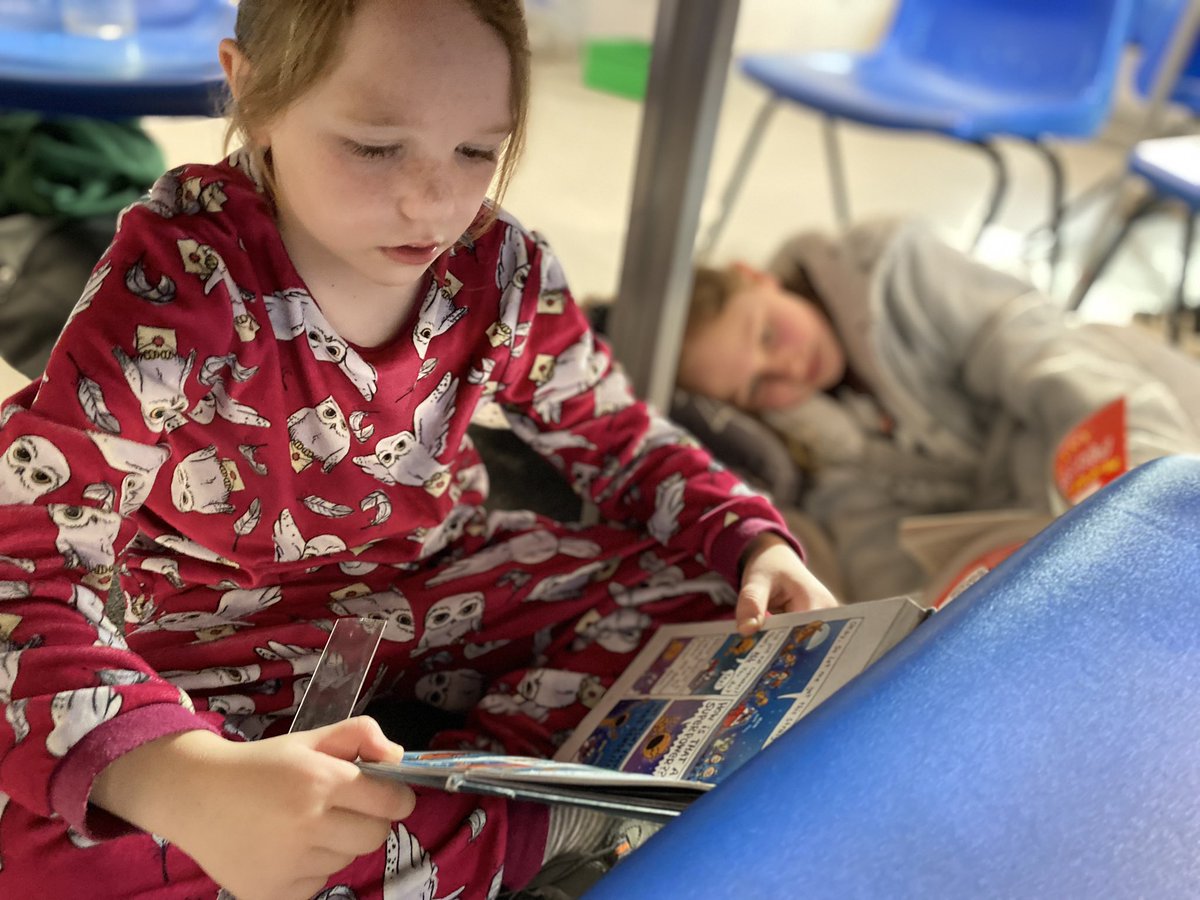 firsprimarysale's tweet photo. #WorldBookDay2023 is well under way in #Y4Poplar where we hold the environment in which we read extremely important. Where do you like to read a book? On your own or with a friend, read today.π ποΈ #readingforpleasure #readingfirs https://t.co/foq6VMoftf