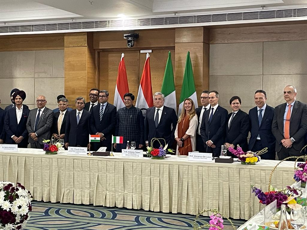 BBeltrame_G's tweet photo. #India #Italy Business Roundtable🇮🇹🇮🇳

Obiettivi di @Confindustria:
🌏trovare #iniziative congiunte
🌏sfruttare il #potenziale inespresso
🌏consolidare la #cooperazione #internazionale
🌏unire #pubblico e #privato
🌏ragionare in ottica di #sostenibilità per il #GreenTechSummit https://t.co/VYb3BOnx2Z