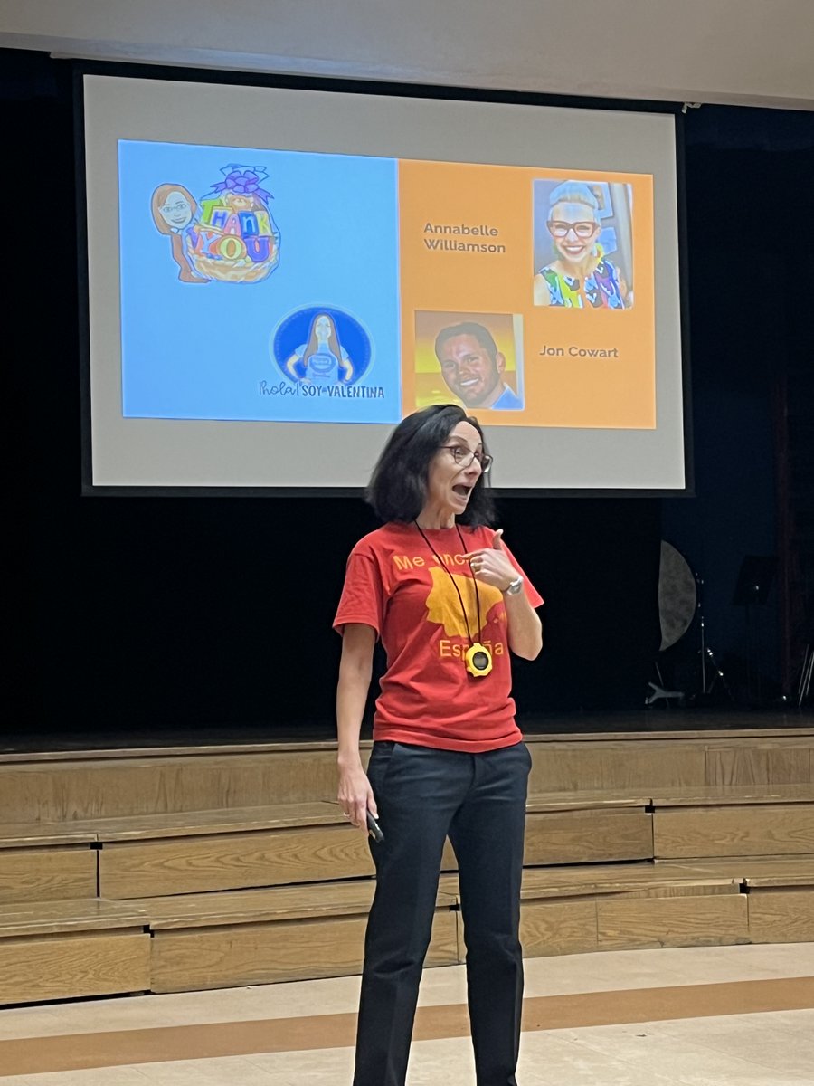 Yesterday, I presented about classroom management to my colleagues! Thank you to @lamaestraloca Jon Cowart and <a href="/ProfeValentina/">Valentina</a> for being my inspiration! #vision97 <a href="/Chicago_IC/">Instituto Cervantes Chicago</a>  <a href="/oakparklibrary/">@oakparklibrary</a> <a href="/OakPark97/">Oak Park District 97</a>
#WeAreD97 #MyD97 @UpAtLinclonOP