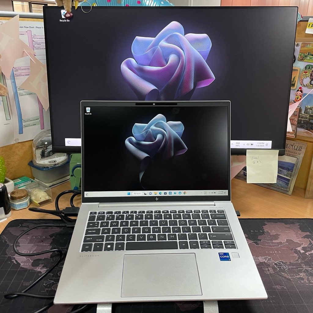 mas4638's tweet image. Thanks to the company for the new lappy
#hp #hpelitebook 
🐱‍💻