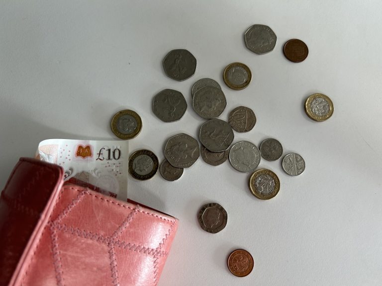 National Student Money Week 2023 is taking place this week. This year’s campaign theme is ‘Navigate the Numbers: Coping with the Cost of Living.’

<a href="/IsaHellstedt/">Isabelle Anna MacGregor Hellstedt</a> reports on this.

solentjournalism.co.uk/national-stude…