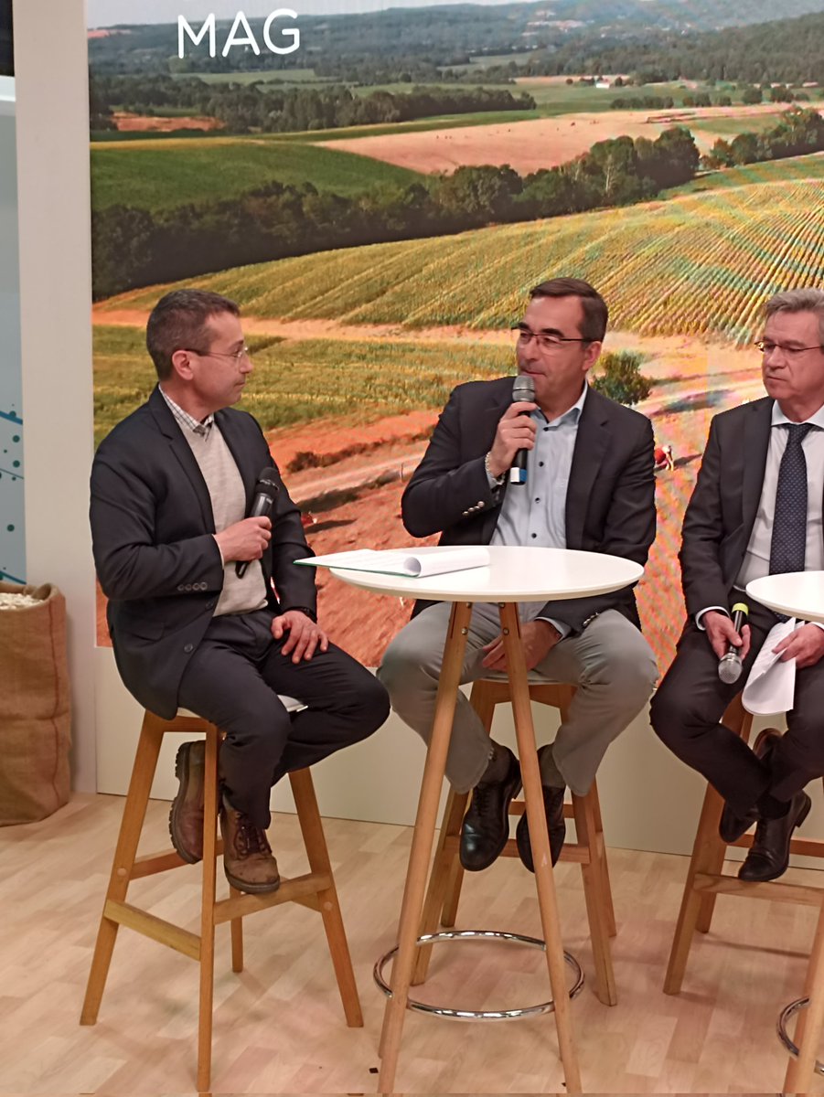 Terres Univia tweet media