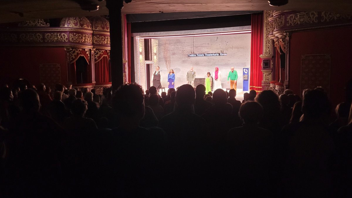 DruidTheatre's tweet photo. We had a ball in Cork at @EverymanCork 🙌

Now onwards to Tralee for two nights of #TheLastReturn at @siamsatire!

Limited tickets available: https://t.co/UwHG3Pn8RH

📷 Shannon Light https://t.co/87vTTPdZqu