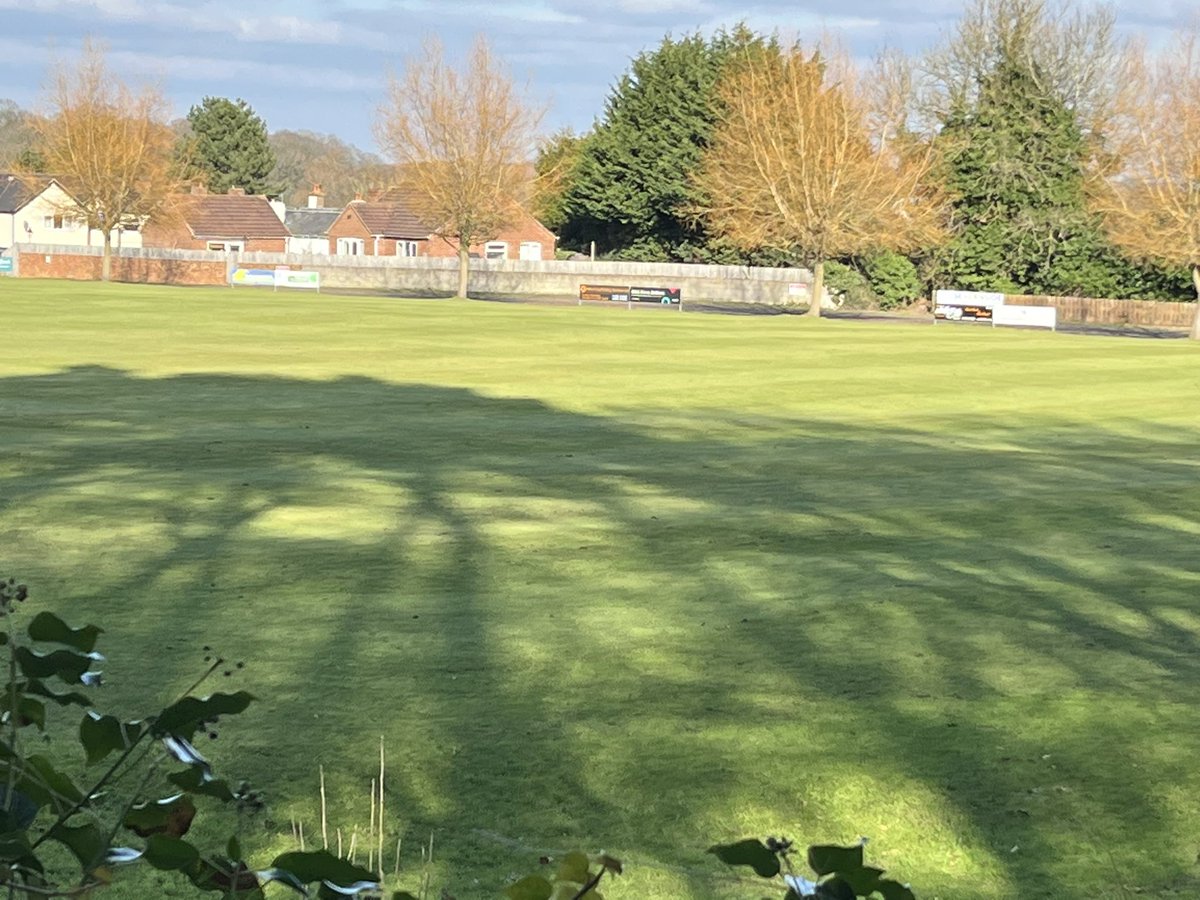 @MadeleyCC stripes at Park Street in the sun ☀️ #notlongnow 🏏