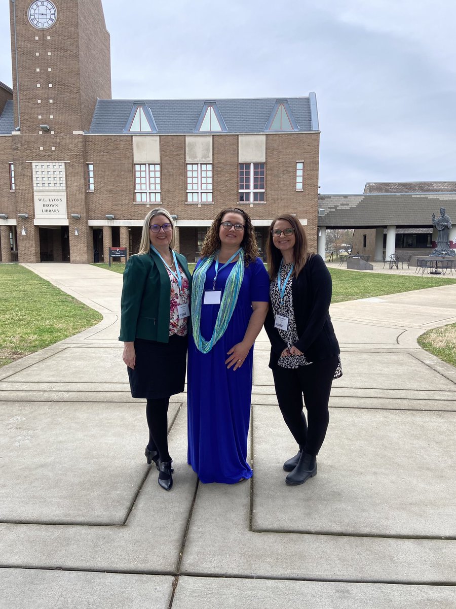 BonzoSheri's tweet photo. So excited to be with these outstanding educators Ms. McDavid &amp; @JEerenberg @EdRisingKY @BCPSdistrict @gtwithmsd today! Going to be a fabulous conference with these ladies. @CburgNews @pesmustangs https://t.co/DAPGJm5yHY