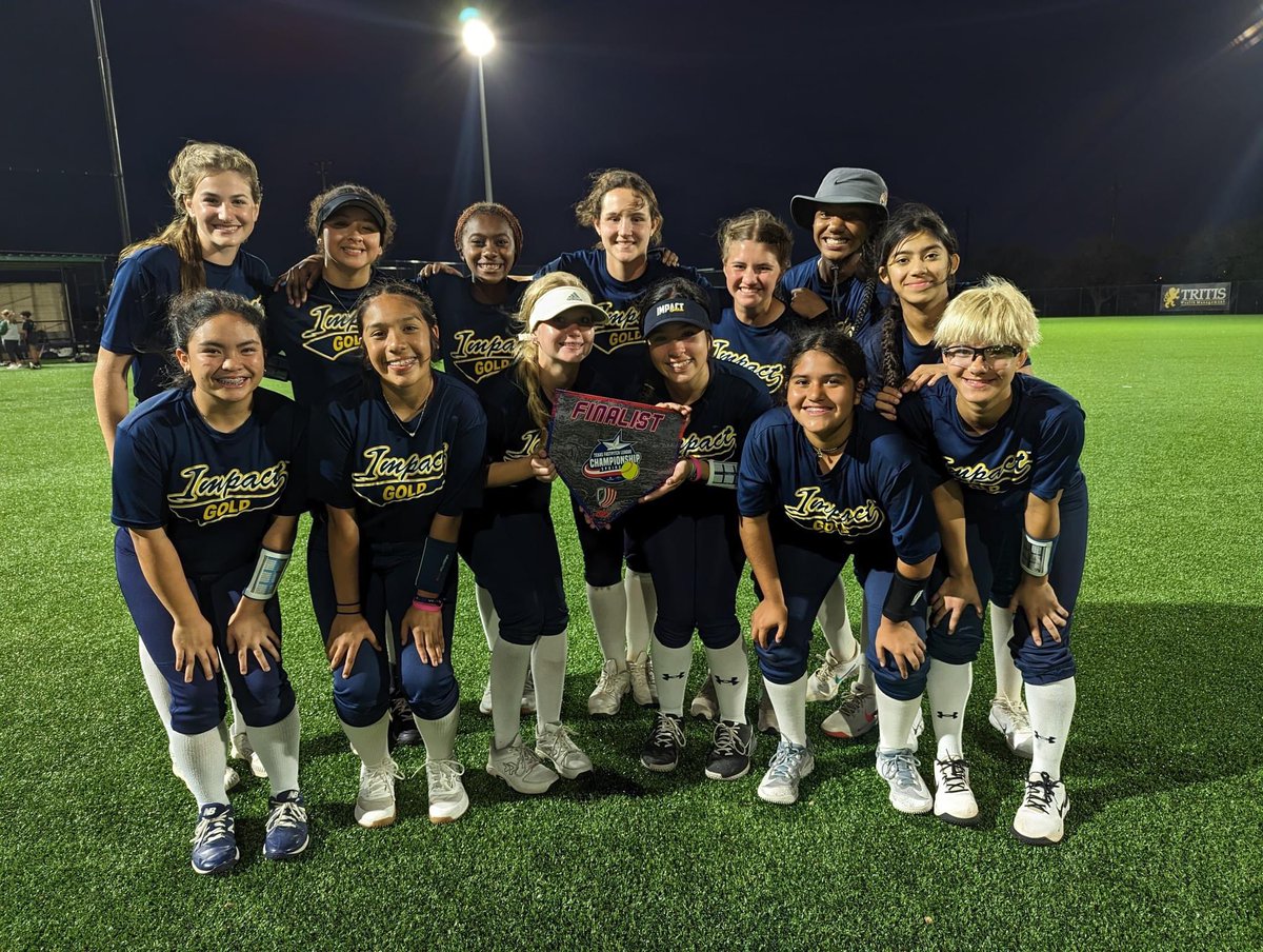 Abigail2027's tweet photo. Ready for a weekend with my girls! 💛💙 #impactgold #betheimpact #IGH https://t.co/O1tyB1wTkl