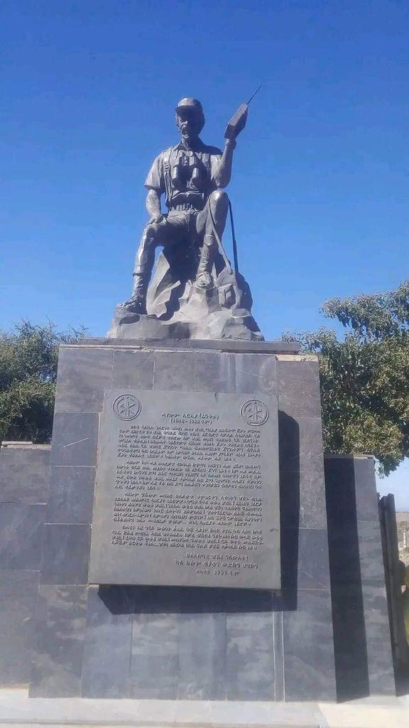 ProfKindeya's tweet photo. The #Eritrean army has been insistent in destroying everything in #Tigray. If there were stars or a sky only for Tigray, they would have fired at the Universe. True to their nature, they have destroyed the monument in memory of Gen Hayelom at #Adinebrid. Shame #EritreaOutOfTigray https://t.co/2O9ROqOfU7