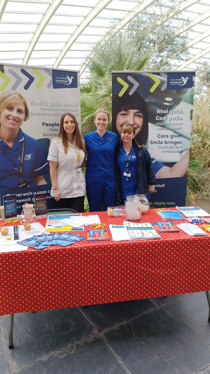 Rachelbudge90's tweet photo. Fantastic day spent at the #ageingwell event at The Botanical Gardens spreading the importance of good nutrition &amp; hydration in older age alongside introducing our #homefirst team to members of the public https://t.co/YXyN7YcMli