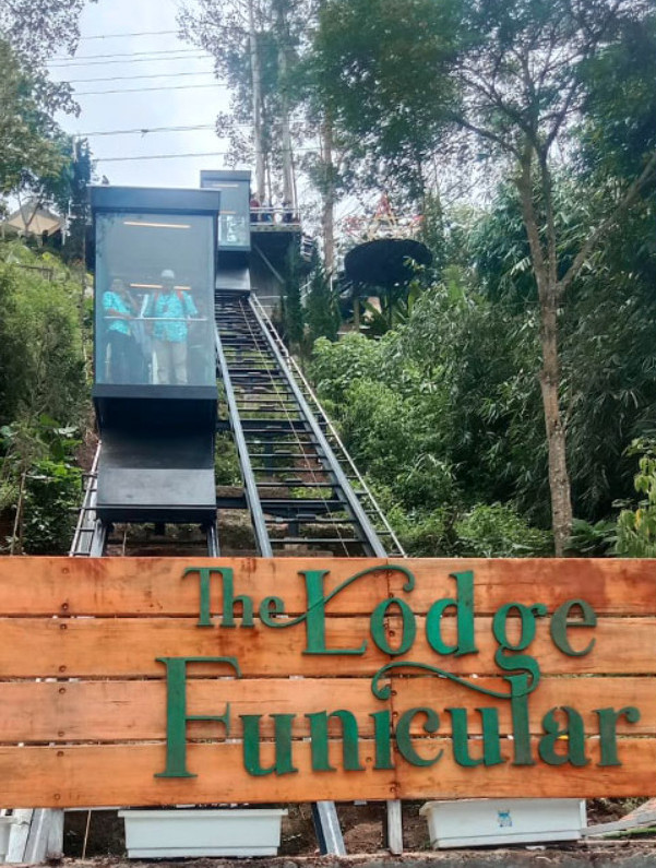 funimag's tweet photo. A new real funicular has just been inaugurated on March 1st 2023 at Lodge Maribaya, Lembang, Bandung, West Java  🇮🇩 🚞
#funicular #LodgeMaribaya #Maribaya #Lembang #Bandung #travellingbandung #liburan #WestJava #Java #Indonesia https://t.co/cSyOif44Rs
