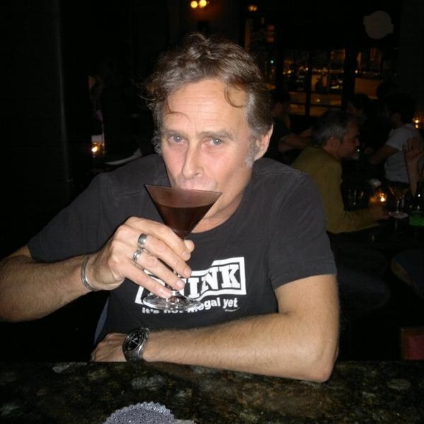 Lombán cocktail de <a href="/DoppelBar/">Doppelgänger Bar</a>  <a href="/ArielJFigueroa/">Ariel Figueroa</a> .
Bebiendo uno en 2012, servido en copa cóctel. ¡Exquisito!