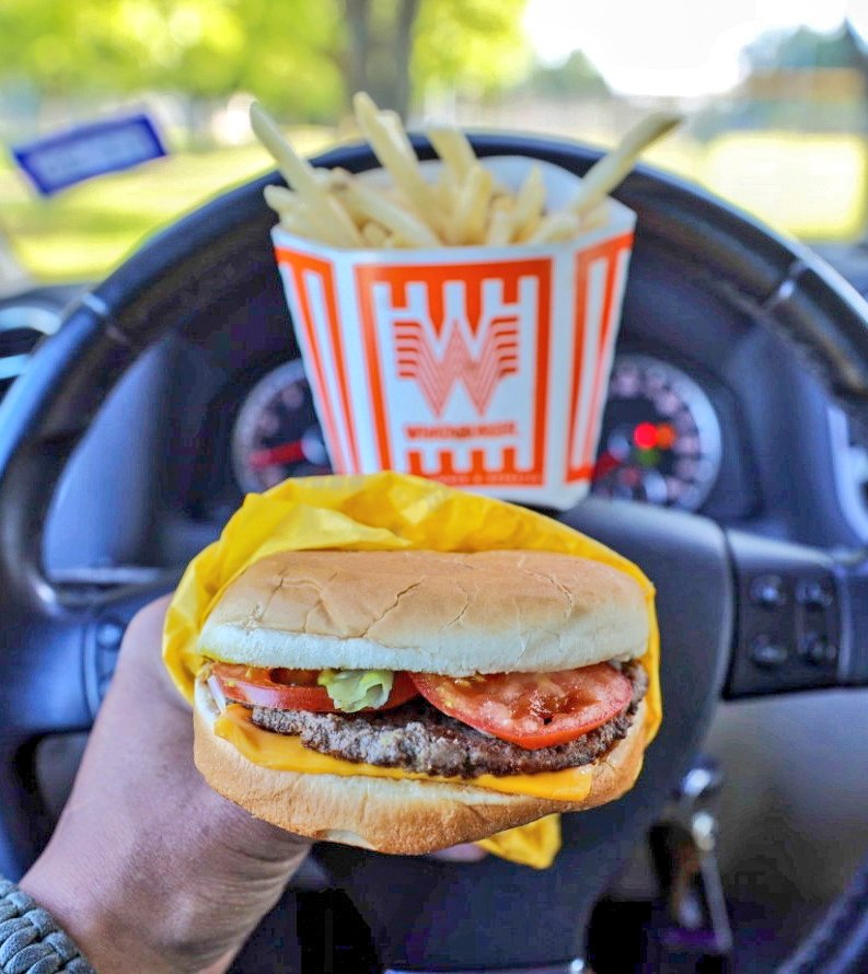 austinfoodmag's tweet photo. It's #TexasIndependenceDay and it looks like @Whataburger's cheeseburger has been named the nation's healthiest cheeseburger, according to a recent study by https://t.co/48nHdz8Apn! ๐๐ฅ #Whataburger #HealthyEating #FastFoodFavs #BurgerGoals #TexasPride https://t.co/Ew5RBDB1jc