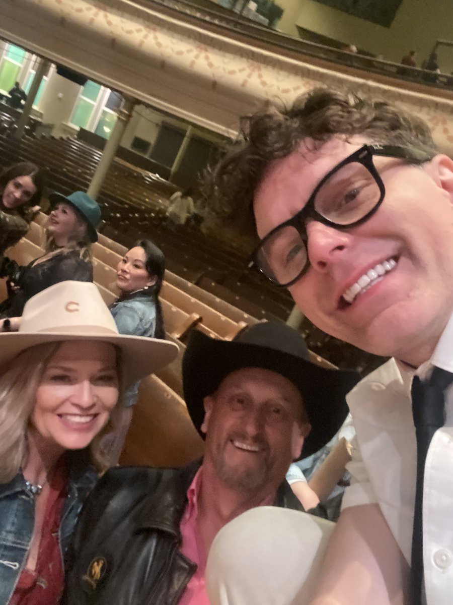 coyotewhit's tweet photo. @WhiskeyJam @wardguenther @mrBobbyBones @theryman @StJude @BluebirdCafeTN @opry and a fantastic meal @JeffRubys pretty amazing week in Nashville! #BuckCancer https://t.co/WI13ykmNHI