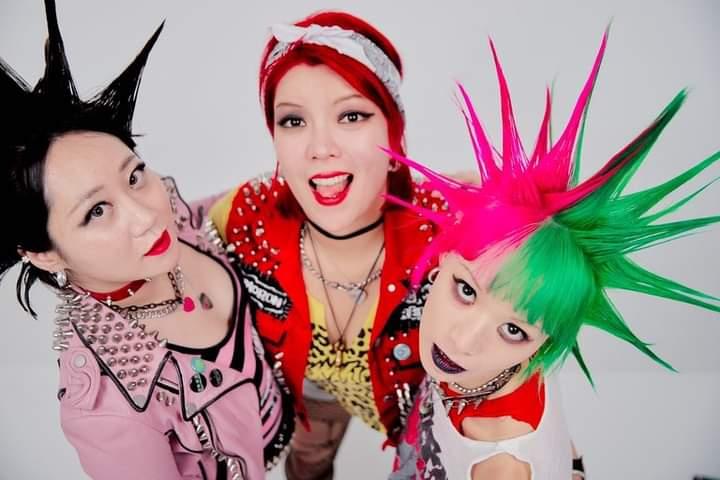 rumkicks's tweet photo. Rumkicks will be announcing their European and Japanese tour soon 🙏😁 https://t.co/B2A7wXkD1n