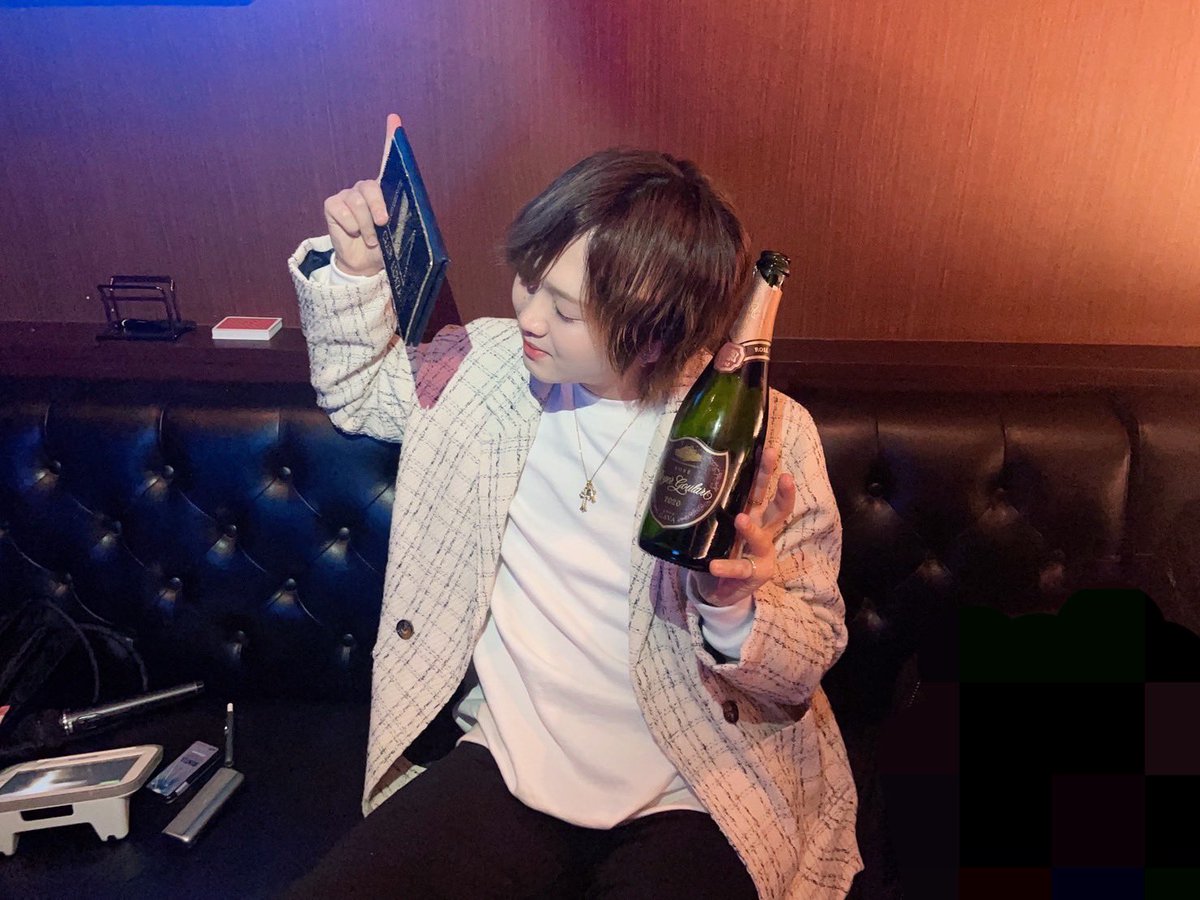 CLuxza's tweet photo. 2/28のMVPは奏 時音 支配人でした！
本日3/2は通常通り営業となっております。

お客様のご来店、心よりお待ちしております。

#千葉 #富士見 #新宿 #歌舞伎 #大阪 #ホスト #シャンパン #キャバクラ #夜 #イケメン #酒 #初回 #高収入 #ホストル求人 https://t.co/XmHUvOqM3h