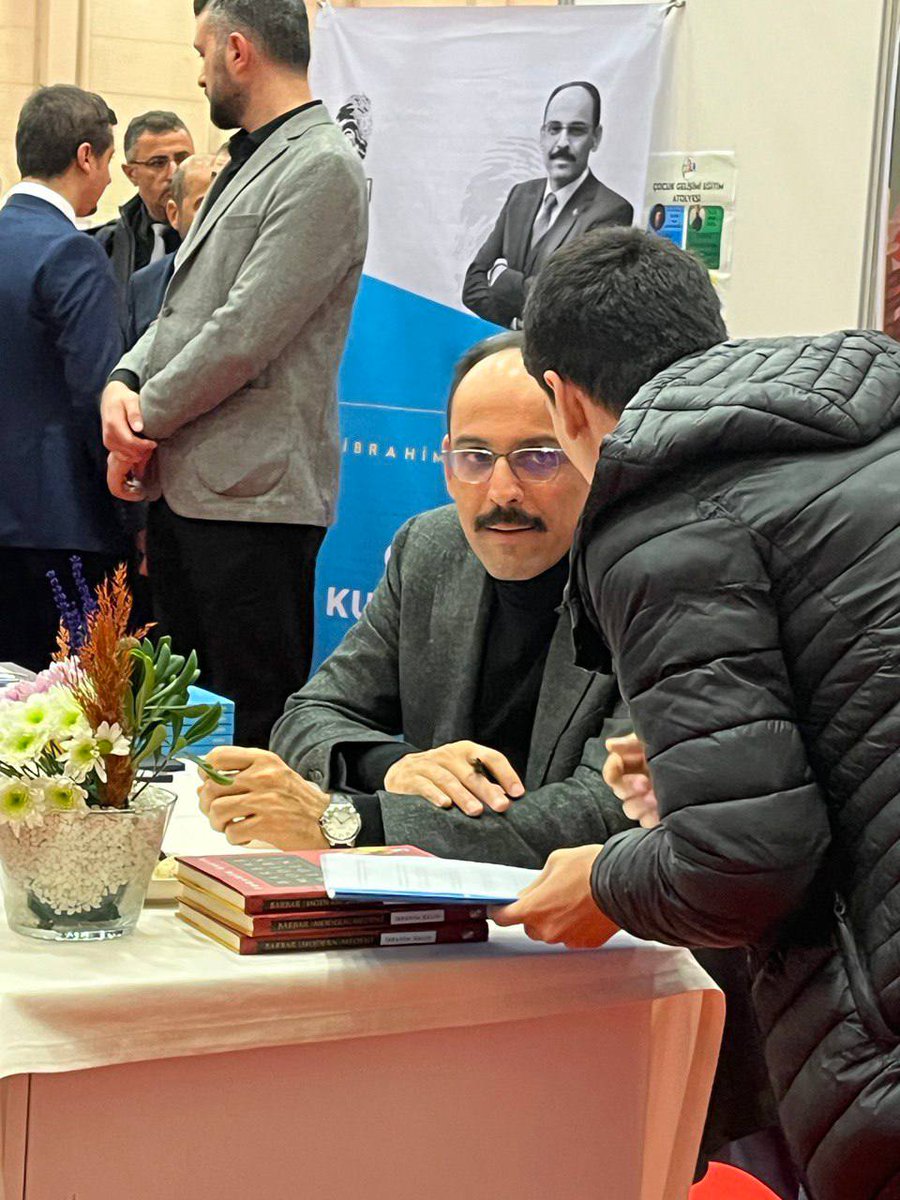 By_UgurE's tweet photo. Sayın İbrahim KALIN @ikalin1, Sayın Cumhurbaşkanımız @RTErdogan'ın en yakınındaki kişisiniz. Aylardır 2022 KPSS puanı ile Cumhuriyetimizin 100.yılında 100 bin öğretmen ataması talep ediyoruz. Bu konuda sizden de destek bekliyoruz. Talebimizi iletin lütfen.

#TamdaBugün100BinAtama https://t.co/zurBVWdEIn
