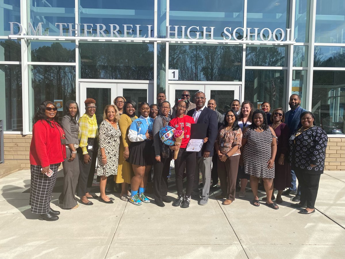 D. M. Therrell High School tweet media