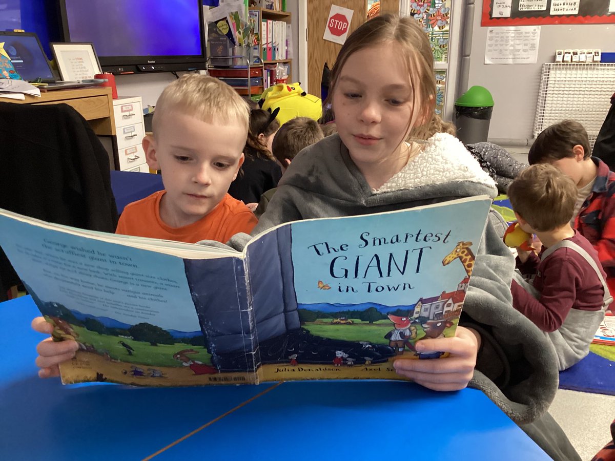 HorwichParishCE's tweet photo. Sharing stories with our buddies #HPY6 #HPY1 #HPEYFS https://t.co/GRZI4qdklx