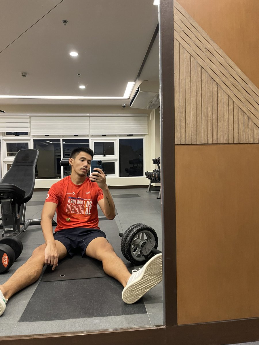 elixeeeeer's tweet photo. New gym https://t.co/CrEsQHgJ3Z