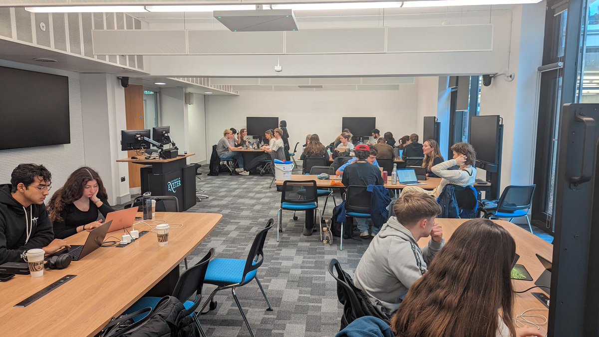 exemakerspace's tweet photo. A very busy afternoon in the Digital Maker Space on Streatham Campus! 
Remember, DMS sessions run every Thursday, from 2pm-3:30pm, in #Exeter, and also ubiquitously in the Renewables Lab in #Penryn and via Teams!
#UniversityofExeter  #educationincubator #digitalmakerspace https://t.co/JXZQxAysPb