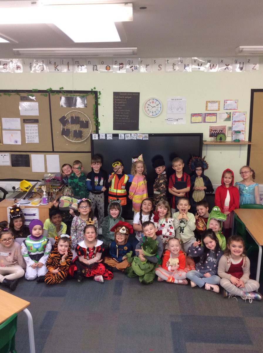 asaleavers28's tweet photo. #WorldBookDay2023 #ASAReading - We all look amazing! ๐โบ๏ธ https://t.co/vk6jQf7SIK