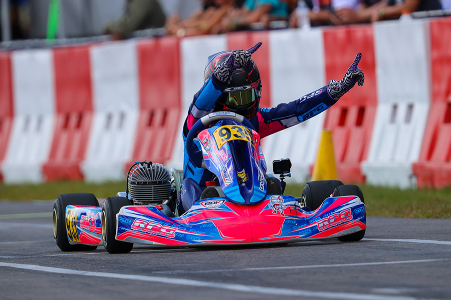 eKartingNews's tweet photo. Drivers and teams on OTK chassis secured four victories and 15 podium finishes at the @ROKCupUSA Florida Winter Tour event from Piquet Race Park.
https://t.co/PDaF8mcecv
#OTK #OTKUSA #TonyKart #Kosmic #Redspeed #EOS #Exprit #LNRacingKart #Gillard #karting https://t.co/L4O7XLmRJw