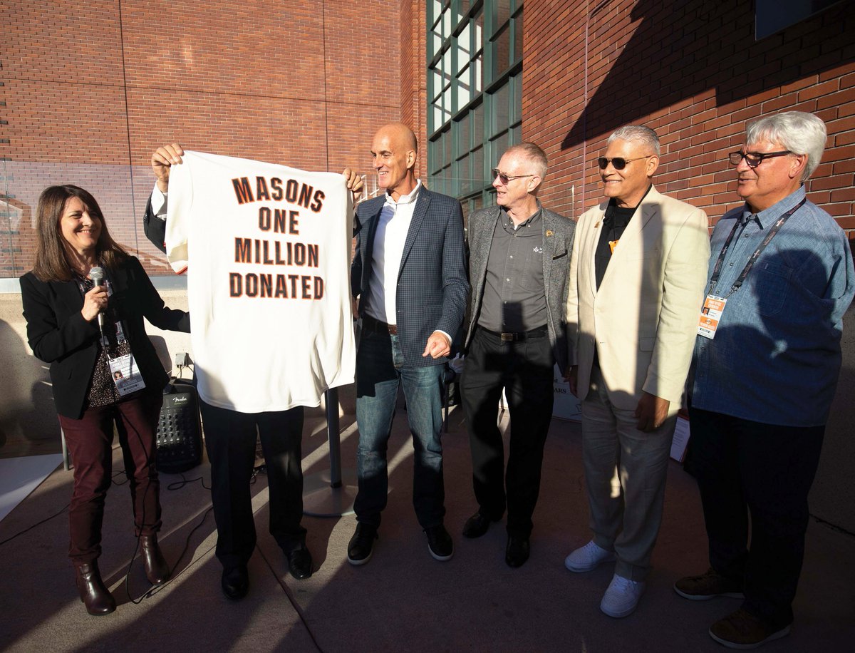 MasonsofCA's tweet photo. During the 2022 #Masons4Mitts season, all-time gifts from the California Masonic Foundation to the San Francisco @GiantsCommunity Fund surpassed $1 million—making it the first M4M club to hit that figure.

Read more in the Fraternity Report:
https://t.co/iiBPaJU31W

#MasonsofCA https://t.co/ZU8moEAPXI