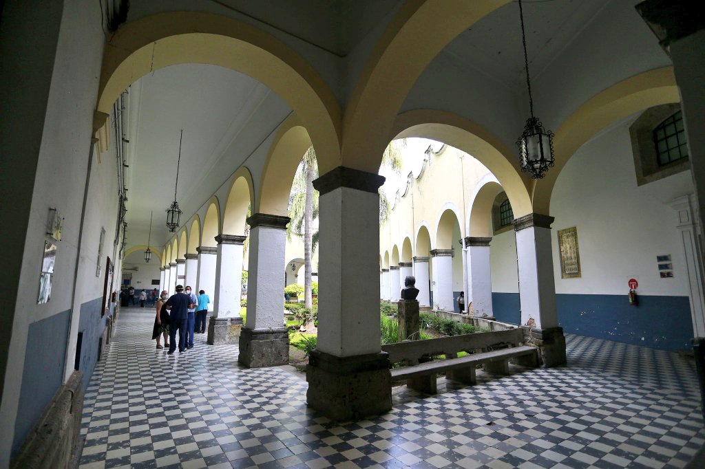 FPetersenA's tweet photo. Estos hospitales obtuvieron más de 81% de puntuación, bajo criterios de esta prestigiada revista que da a conocer su 5a lista anual, con más de 2,300 hospitales evaluados de 28 países del mundo. Seguimos apostando por mejorar la calidad de servicios en favor de la población. 2 https://t.co/4bUn32vL7n