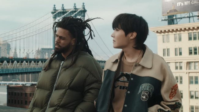 RapMais's tweet photo. Rapper J-hope, do BTS, anuncia música “On The Street” com J. Cole - https://t.co/rxy6q99ZtH https://t.co/rPiuzvwjcj