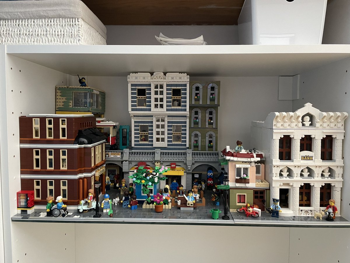 marcolego2's tweet image. Working on my new #lego display
