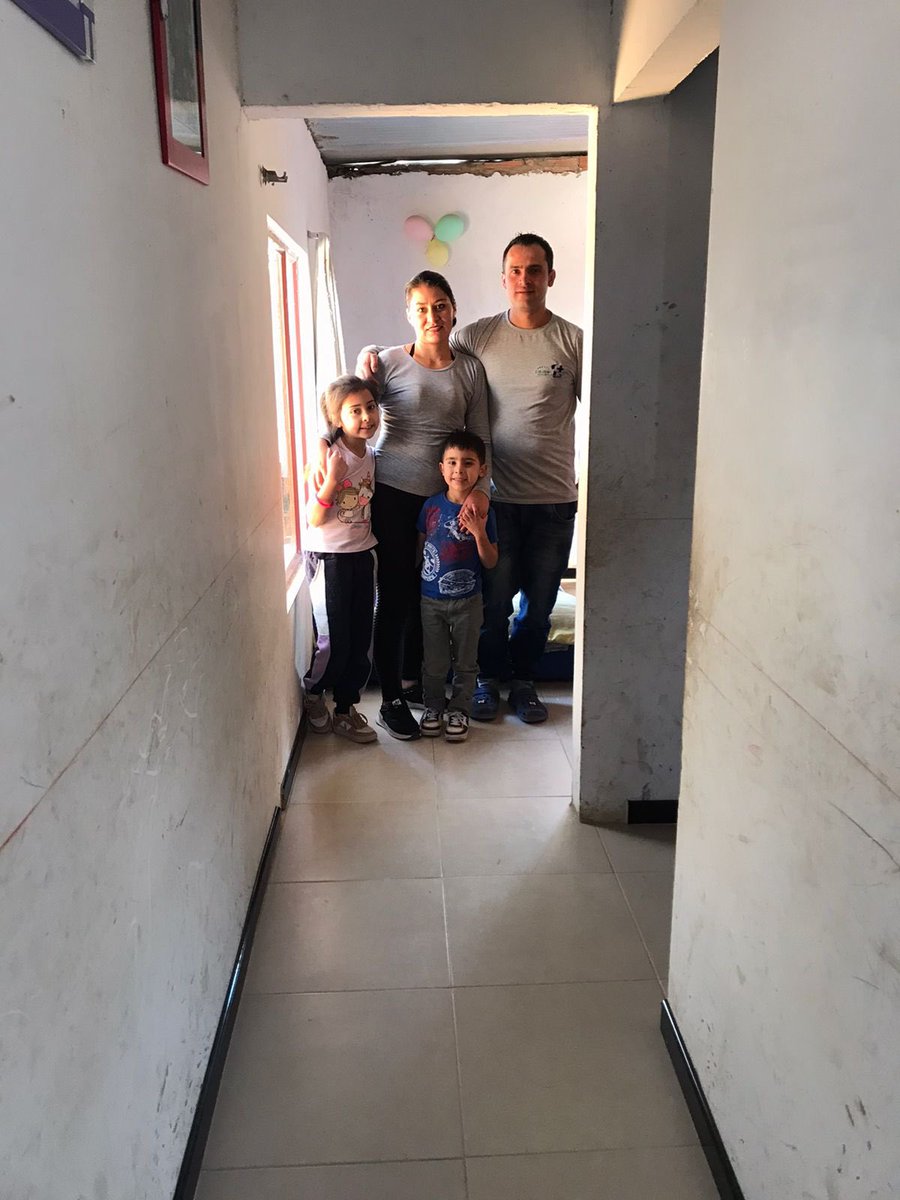SecViviendaCund's tweet photo. #NoMásPisosDeTierra, uno de los propósitos de nuestro gobernador @nicolasgarciab, llegó al municipio de #Sibaté con 11 nuevas construcciones de pisos en las veredas #Usuba #Bradamonte #Chacua #Altocharco #Perico #SanBenitoAlto #SantaRosa #Jazmín y #SanMiguel.
#RegiónQueProgresa https://t.co/bAUdzgLc7C