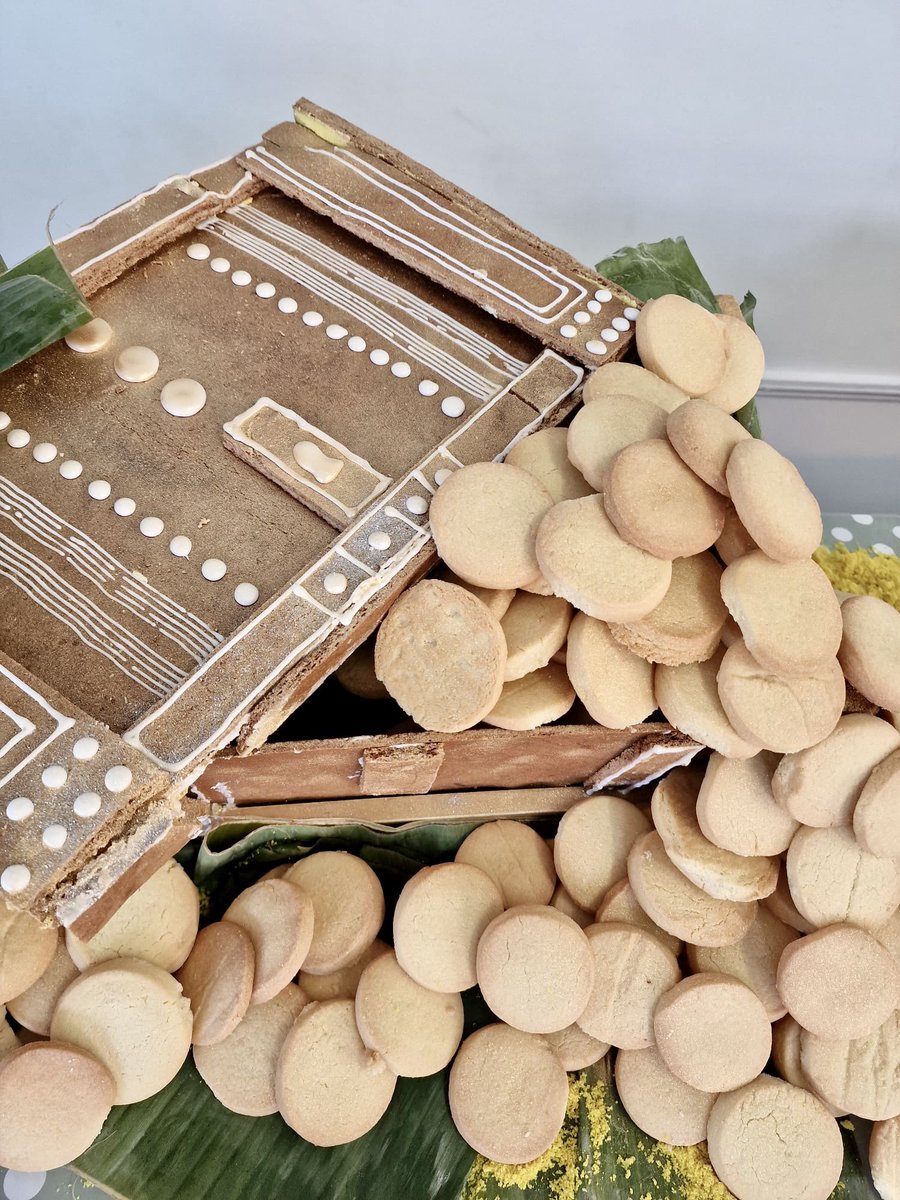 Tracy Twinn tweet media