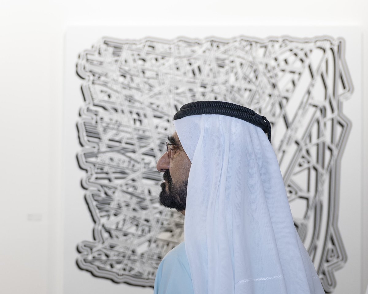 HHShkMohd's tweet photo. خلال زيارة معرض آرت دبي اليوم .. 130 صالة لعرض أعمال الفنانين من أربعين دولة حول العالم … الفن هو اللغة المشتركة بين الدول والثقافات .. الفن هم المحرك الرئيسي للخيال والإبداع في مختلف الحضارات .. https://t.co/f5KqBFEJPK