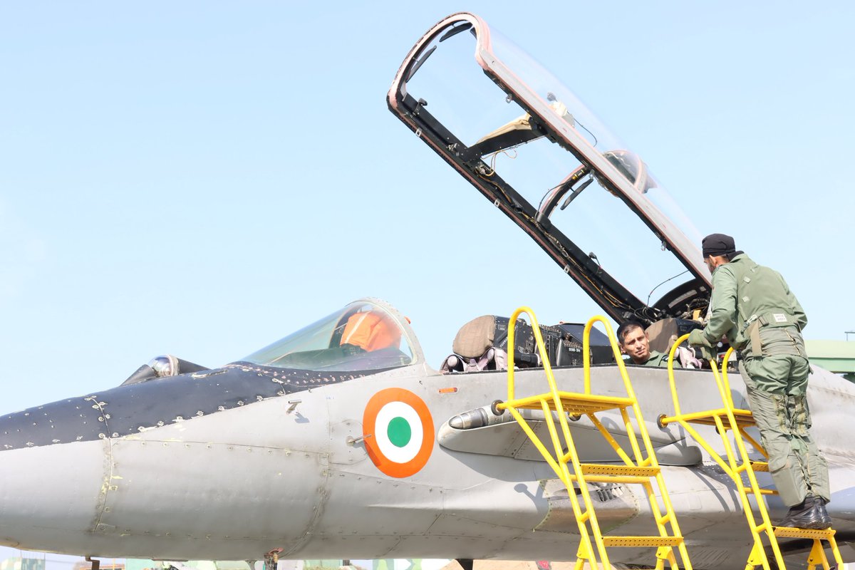 HQ Western Air Command, IAF on Twitter "Air Mshl PM Sinha, AOCinC