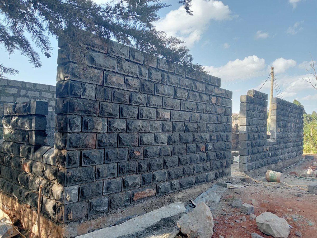 dnahinga's tweet photo. What happens when you are all in harmony.
Look at this one βοΈπ₯°π
β¨π«ΆπΏ
Glad that I have several teams that can build this way.
#TheTimelessWay
#DesignBuild
#BuildingContractor
#BeautyMatters π
@PodCityKe
@UjenziBora
https://t.co/vpTjMZoWw5 https://t.co/QkDLkw4iCb