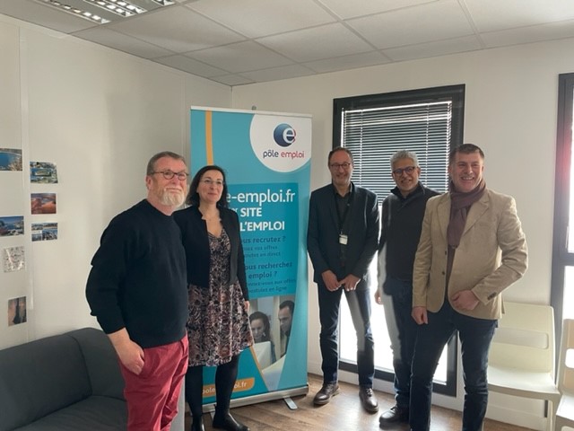 Le sens de ce partenariat avec la Ligue de l'Enseignement 04 est d'offrir aux #DELD un vélo électrique 🚲, moyen de locomotion respectueux de l'environnement 🌍,  pour se déplacer vers les zones d'emploi de la ville de #dignelesbains  @sandrinejacobPE <a href="/Manumaguire/">Emmanuelle Maguire</a> <a href="/StephaniArgant/">Argant Step</a>