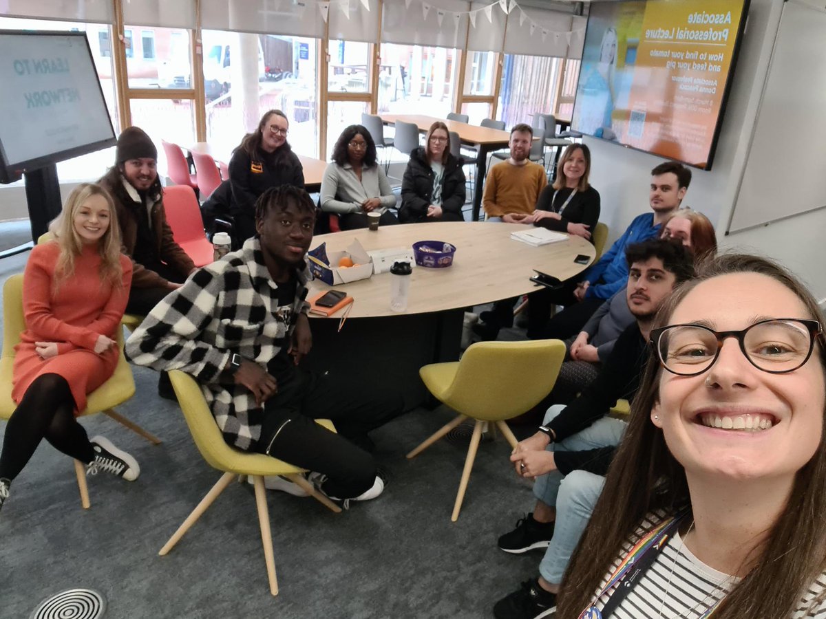 UoS_Digital_Inc's tweet photo. Yesterday's networking and catch-up session at the Digital Incubator was a hit! Our members met up in an informal setting for a lively discussion about their businesses. Contact us for more info https://t.co/EdbiKmrGqQ https://t.co/VzeOKHFRKs
