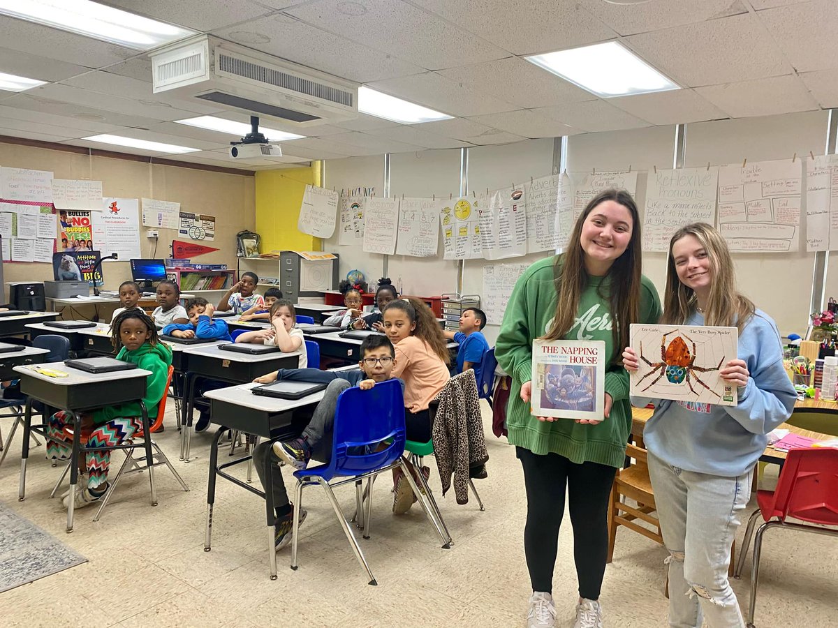 LeeCoSchools_MS's tweet photo. Ed Prep students at the Lee County CTE Center are celebrating Read Across America Week. 
The group visited Verona Elementary and read to all kindergarten, first, and second grade classes. 📕
#ReadAcrossAmerica 
#findingfutures https://t.co/TgRbdgACcq