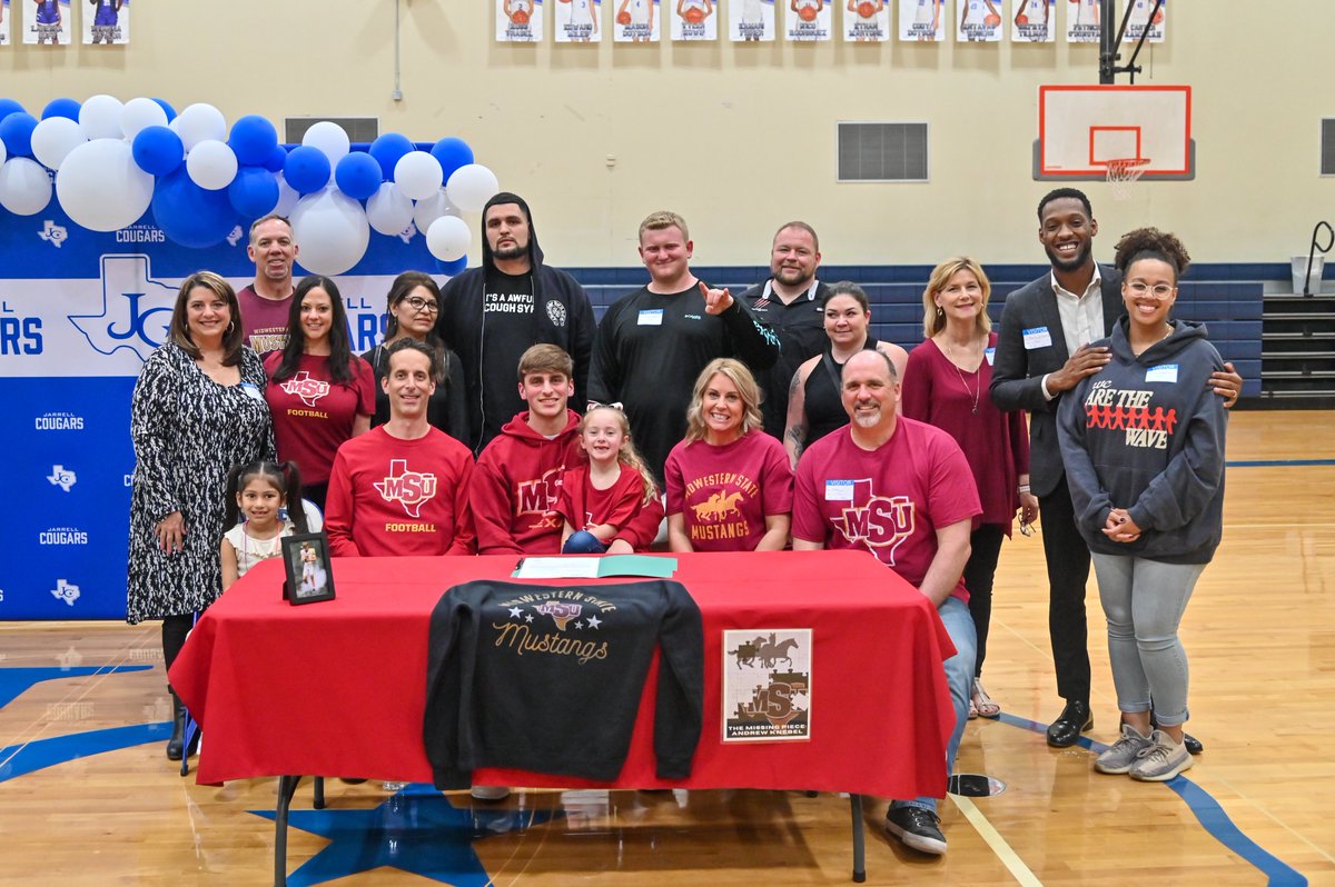 Jarrell ISD On Twitter Here Are The Photos Of Andrew Knebel And