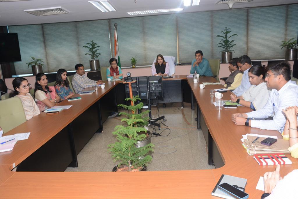 Dr. Shelly Oberoi (@oberoishelly) on Twitter photo Called a meeting with the zonal Deputy Commissioners of MCD today.
With the vision of CM <a href="/ArvindKejriwal/">Arvind Kejriwal</a>, we discussed the grassroot issues concerning the department.
<a href="/Saurabh_MLAgk/">Saurabh Bharadwaj</a> <a href="/AtishiAAP/">Atishi</a> Called a meeting with the zonal Deputy Commissioners of MCD today.
With the vision of CM <a href="/ArvindKejriwal/">Arvind Kejriwal</a>, we discussed the grassroot issues concerning the department.
<a href="/Saurabh_MLAgk/">Saurabh Bharadwaj</a> <a href="/AtishiAAP/">Atishi</a>